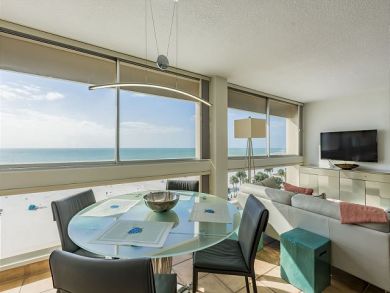 Gulf Side Two Bedroom Vacation Condo in Siesta Key Sleeps 6