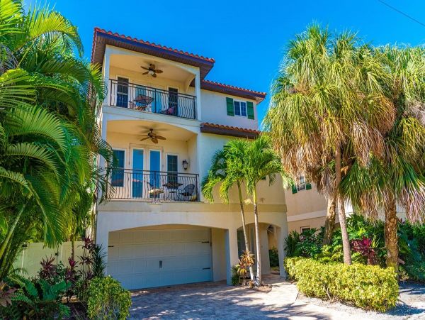 Luxury Five Bedroom Vacation Rental Anna Maria Island