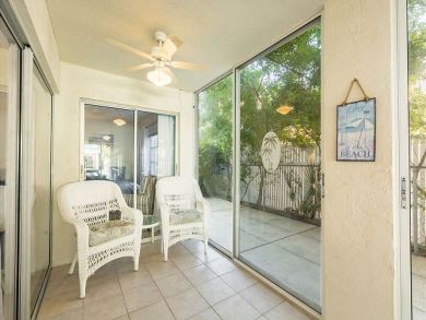 Gulf Side Two Bedroom Vacation Condo in Siesta Key Sleeps 6 Gulf Side Two Bedroom Vacation Condo in Siesta Key Sleeps 6