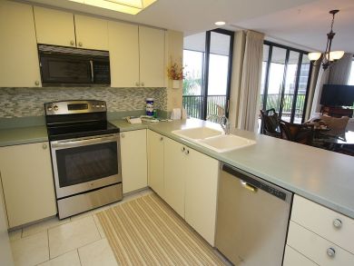 Fort Myers 2 Bedroom Bay Front pool sleeps 6 Bay Views
