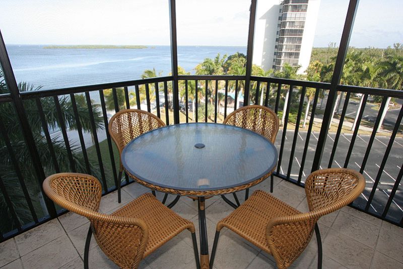 Fort Myers condo for rent with bay view