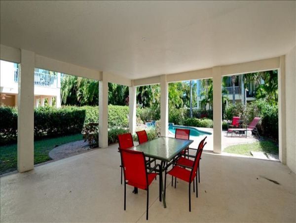 Holmes Beach 3 Bedroom Vacation Rental with Private Pool