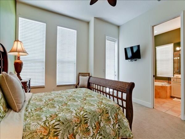 Holmes Beach 3 Bedroom Vacation Rental with Private Pool