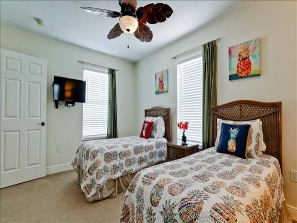 Holmes Beach 3 Bedroom Vacation Rental with Private Pool