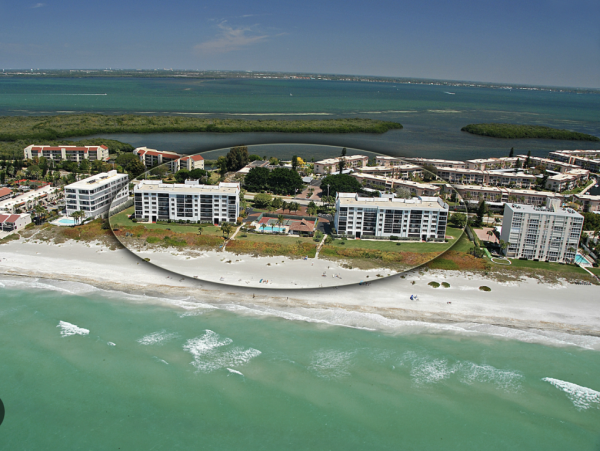 Longboat Key  Two Bedroom Vacation Condo On Beach