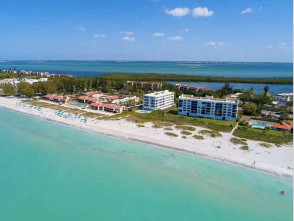 Longboat Key  Two Bedroom Vacation Condo On Beach
