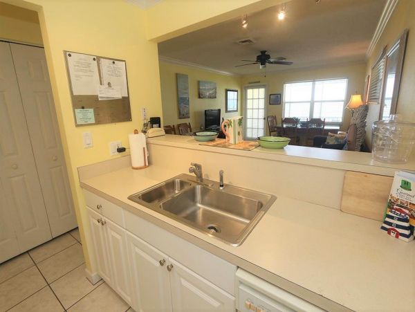 Longboat Key One Bedroom Vacation Condo Sleeps Four Guests