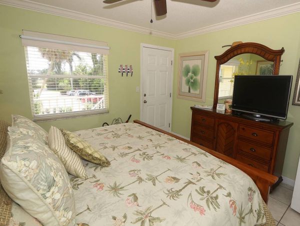 Longboat Key One Bedroom Vacation Condo Sleeps Four Guests