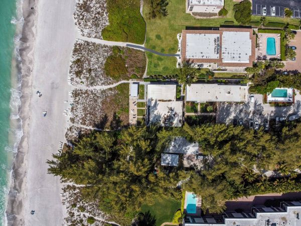 BEACHFRONT LONGBOAT KEY RENTAL SLEEP 4