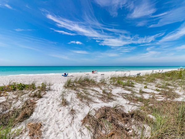BEACHFRONT LONGBOAT KEY RENTAL SLEEP 4