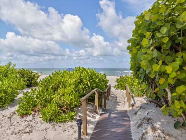 On Beach Longboat Key Vacation Condo One Bedroom