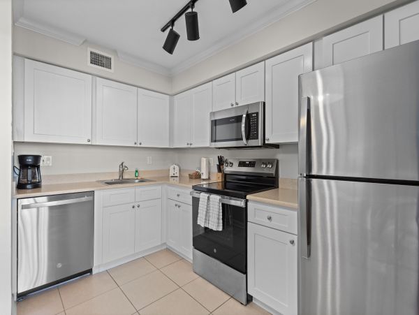 On Beach Longboat Key Vacation Condo One Bedroom