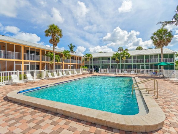 Longboat Key Beachfront Condo With Heated Pool