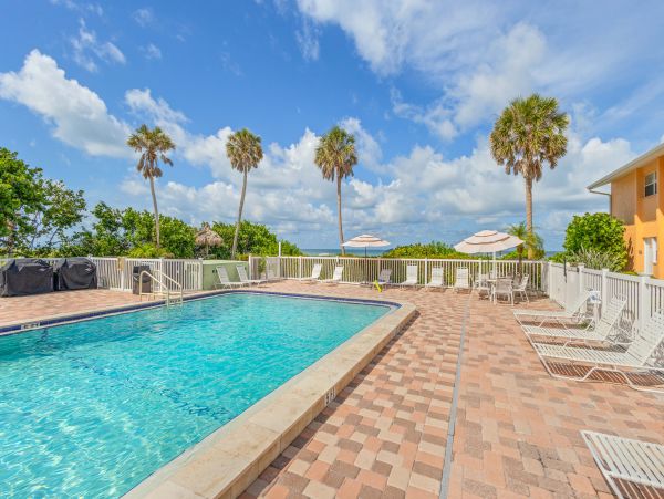 Weekly Rental on Beach on Longboat Key