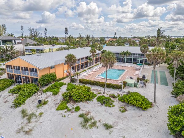 Weekly Rental on Beach on Longboat Key