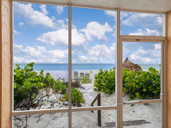 Longboat Key Beachfront Vacation Rental - 2-Bedroom Gulf Front Luxury Condo