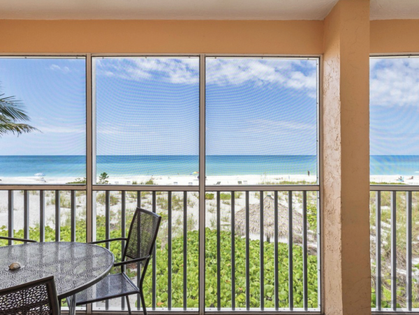 Beachfront Vacation Rental in Longboat Key