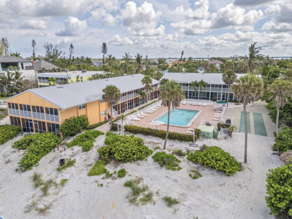 Beachfront Longboat Key Studio