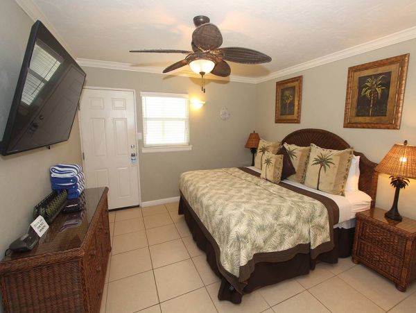 Longboat Key 2 Bedroom Beachfront Condo Partial Gulf Views