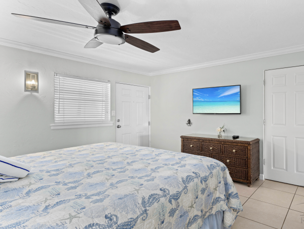 Beachfront Longboat Key Vacation Rental One Bedroom