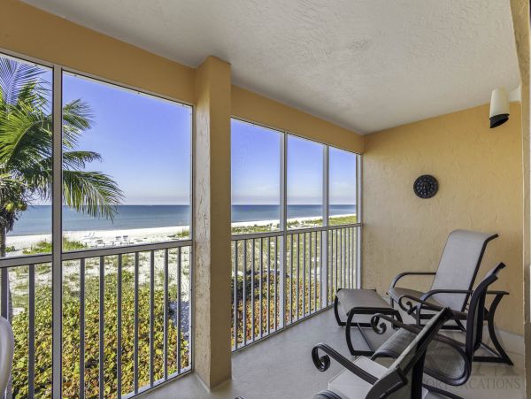 Longboat Key 2 Bedroom Beach Front Vacation Rental Sleeps 6