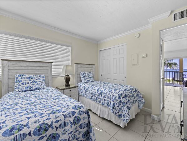 Longboat Key 2 Bedroom Beach Front Vacation Rental Sleeps 6