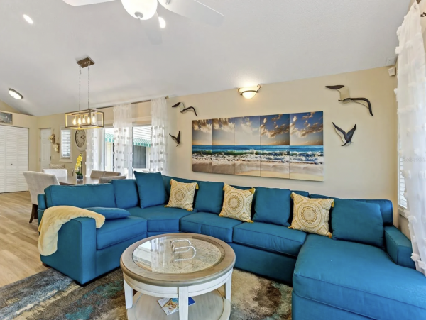 Luxury Longboat Key Two Bedroom Charming Rental Stroll to Beach