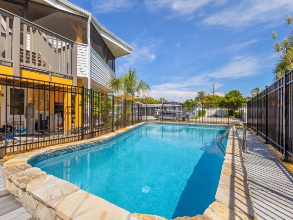 3 Bedroom Longboat Key Vacation Home with Pool
