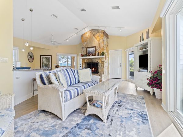 3 Bedroom Longboat Key Vacation Home with Pool