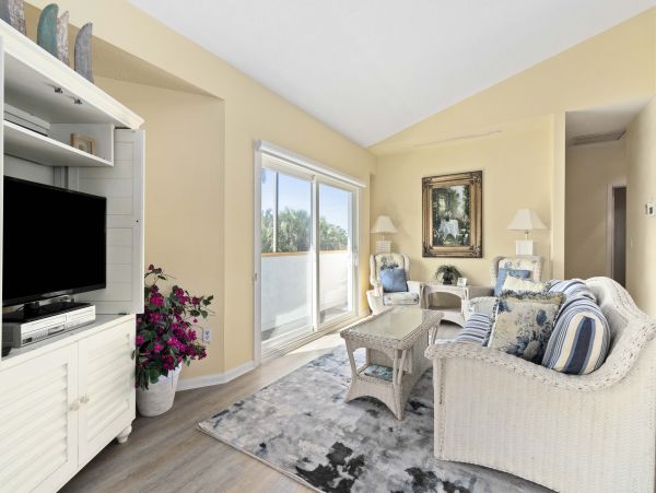 3 Bedroom Longboat Key Vacation Home with Pool