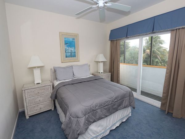 3 Bedroom Longboat Key Vacation Home with Pool