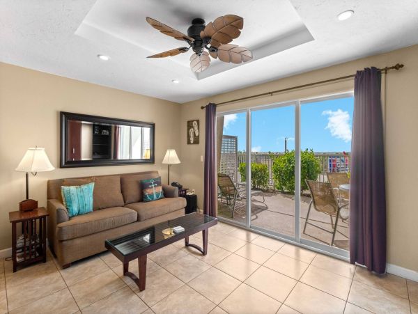 Longboat Key Studio Sleeps 4 Located on the Beach