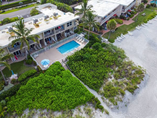 Longboat Key Walk Out Beachfront Studio unit