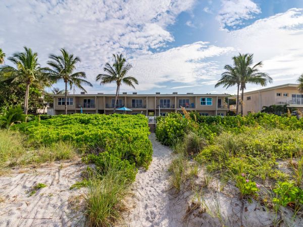 Longboat Key Studio Sleeps Two Guests.