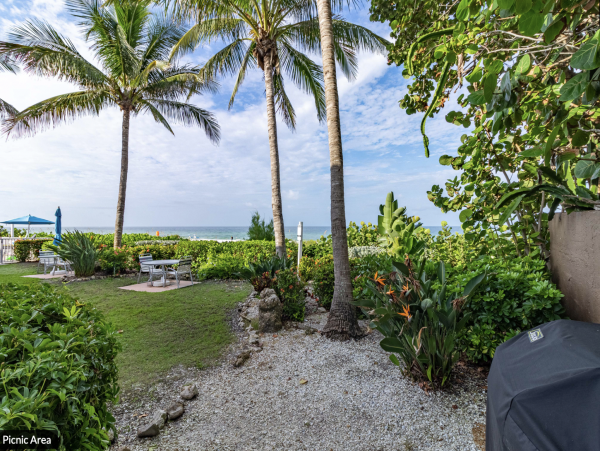 Longboat Key 2 Bedroom Beach Condo Sleeps 6 Communal Pool