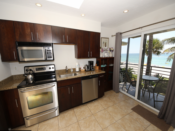 Longboat Key 2 Bedroom Beach Condo Sleeps 6 Communal Pool
