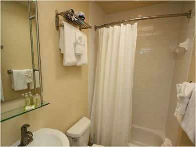 Bathroom with Tub