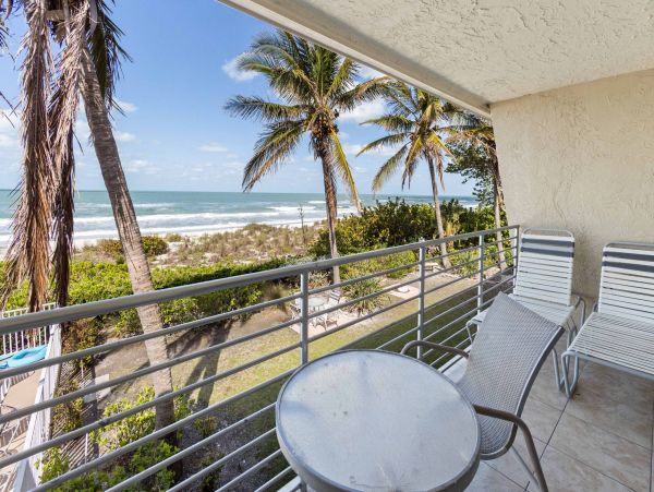 Modern Interior Beachfront One Bedroom Condo
