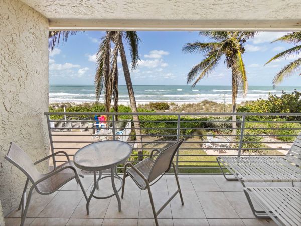 Modern Interior Beachfront One Bedroom Condo