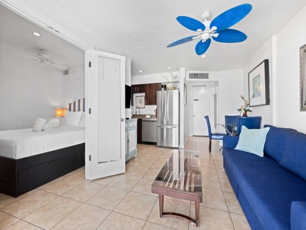 Modern Interior Beachfront One Bedroom Condo