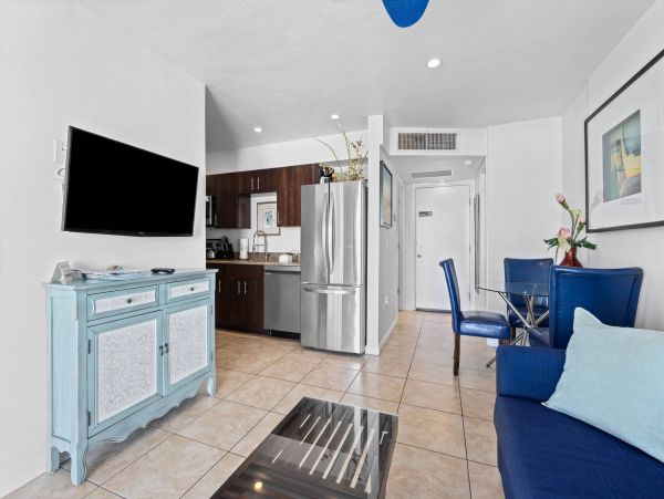 Modern Interior Beachfront One Bedroom Condo