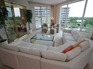 Spacious Living Room Spacious Living Room