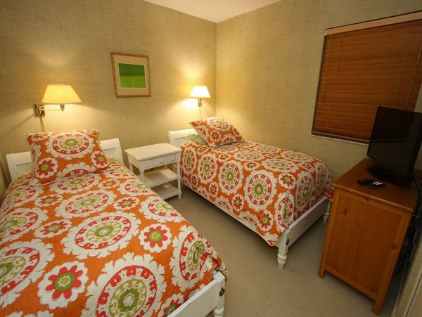 Longboat Key Vacation Condo with Gulf Views and Membership Privileges