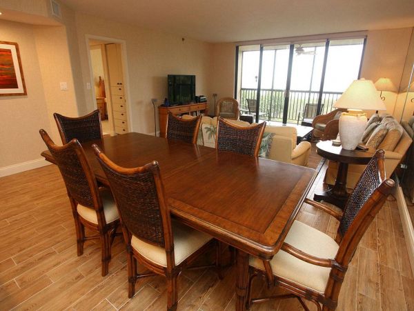 Longboat Key Vacation Condo with Gulf Views and Membership Privileges