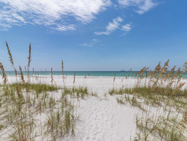 Monthly Rentals on Beach Two bedroom island North End