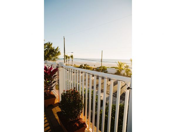 2 Bedroom Condo Rental Great Location Walk to Dining
