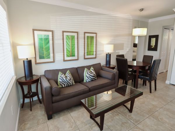 2 Bedroom Condo Rental Great Location Walk to Dining