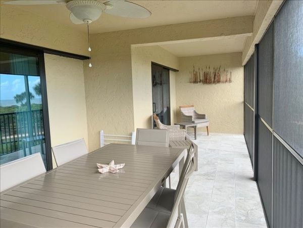 Three Bedroom Vacation Condo with Gulf View Sanibel Island