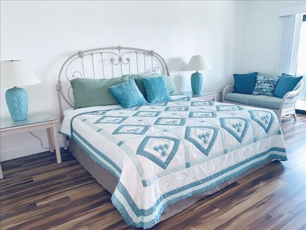 Three Bedroom Vacation Condo with Gulf View Sanibel Island
