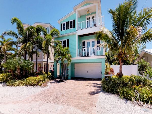 Anna Maria Vacation Rental Pool Home with Six Bedrooms